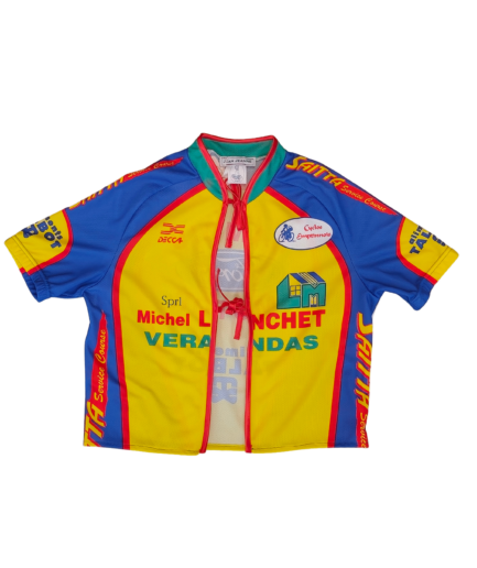 Cycliste Jaune, Nœud sur le Devant